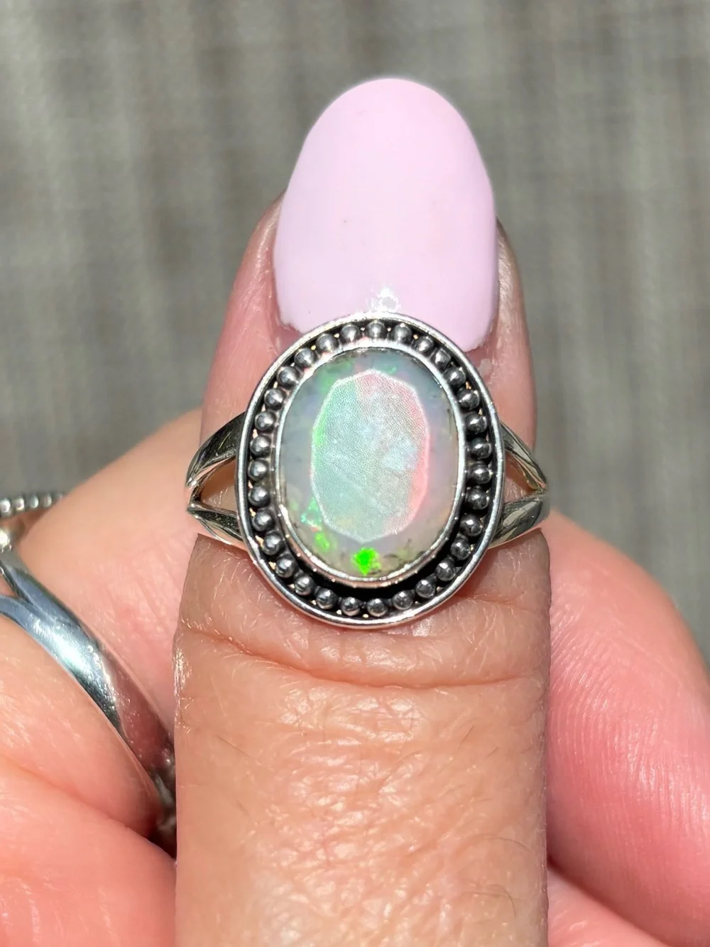 Sterling Silver Ring with Iridescent Opal-Stone Size size 7